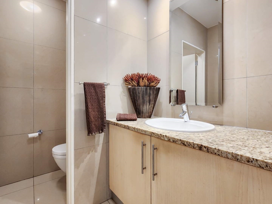 3 Bedroom Property for Sale in Mouille Point Western Cape